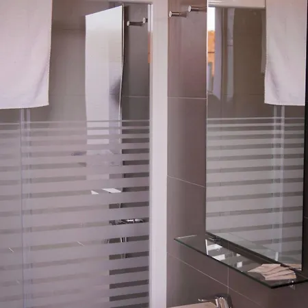 Wellrenting - Prado Sastre アパート *